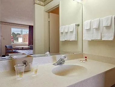 Sunset Inn Northlake Charlotte
